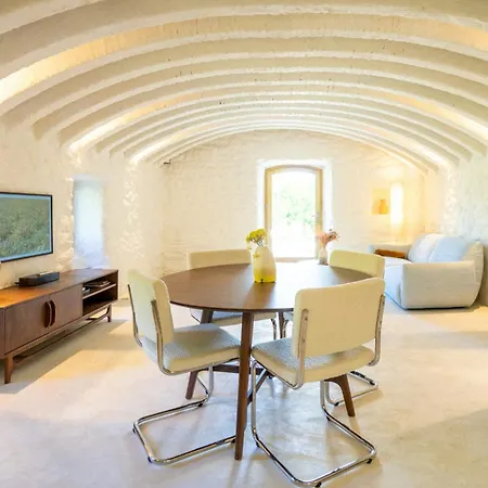 Ferienhaus Historic Chestnut Kiln With Pool In The Cevennes Les Plantiers